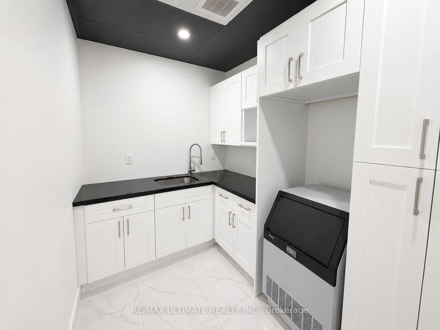 5440 Yonge Street, Unit 1 thumbnail 4