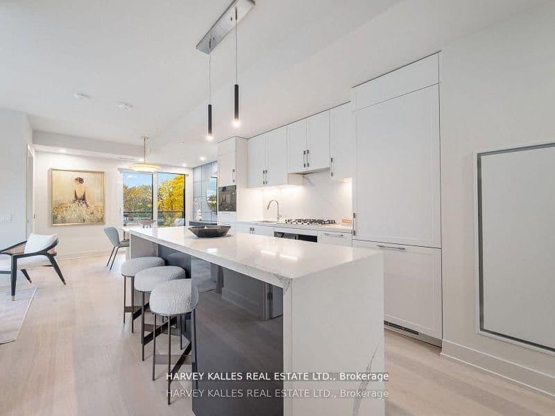 8 Manor Road W, Unit 610 thumbnail 10
