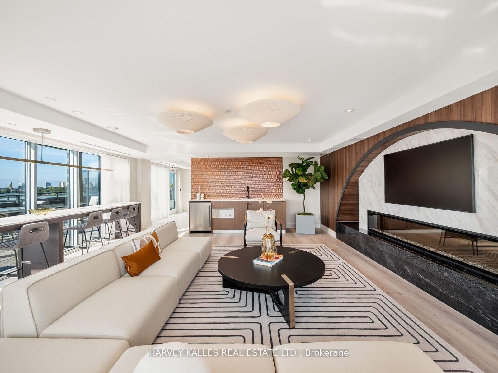 8 Manor Road W, Unit 610 thumbnail 27