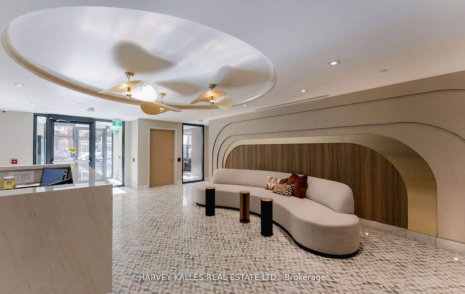 8 Manor Road W, Unit 610 thumbnail 6