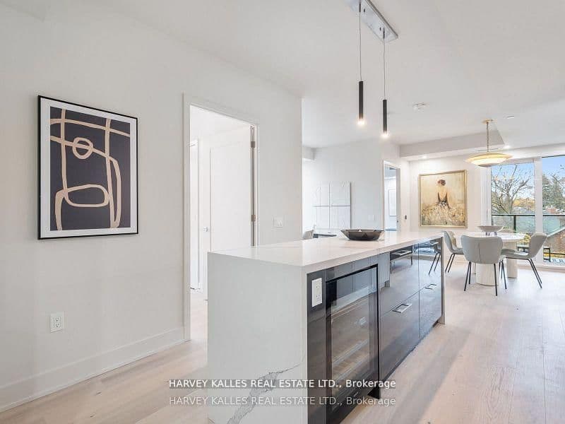 8 Manor Road W, Unit 610 thumbnail 9