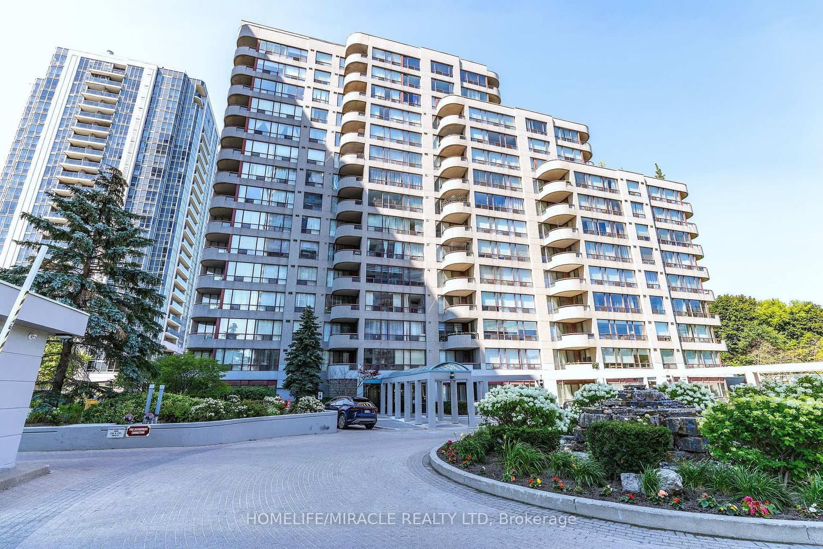 5785 Yonge Street, Unit 306 thumbnail 2