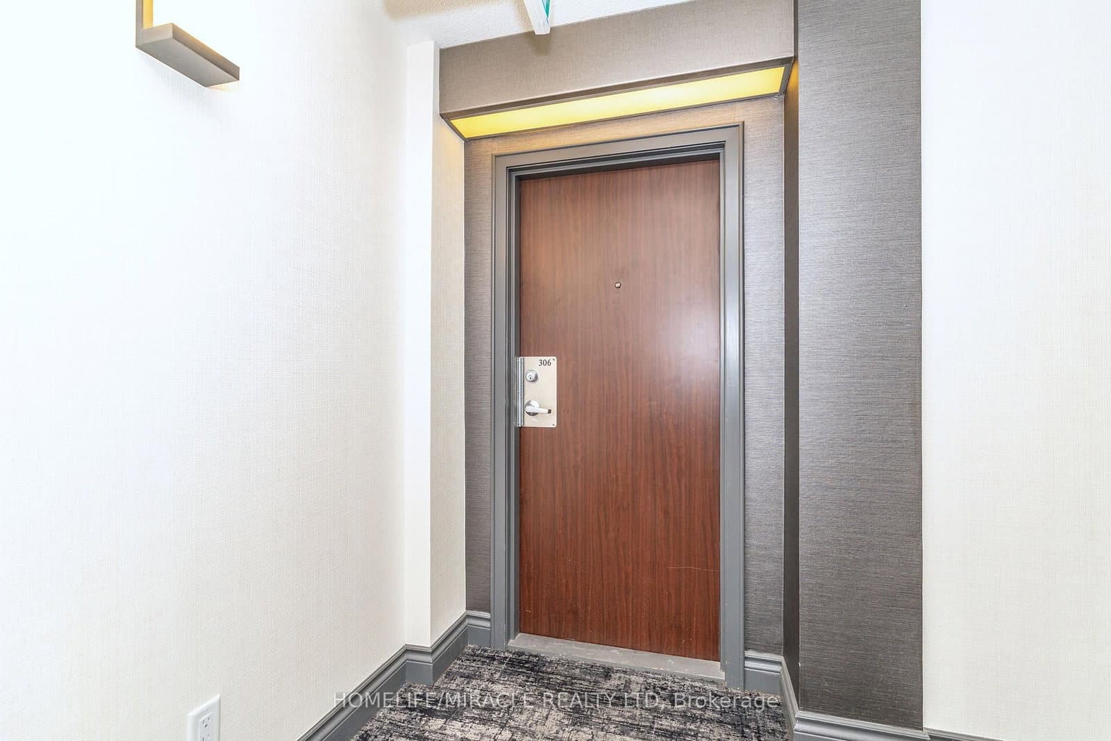 5785 Yonge Street, Unit 306 thumbnail 3