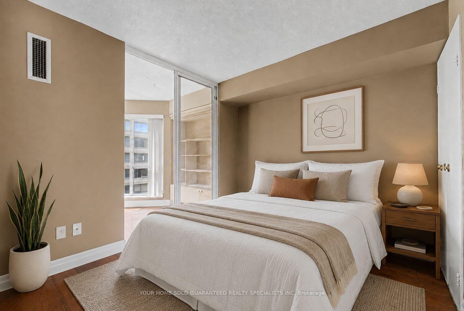 10 Yonge Street, Unit 2610 thumbnail 6