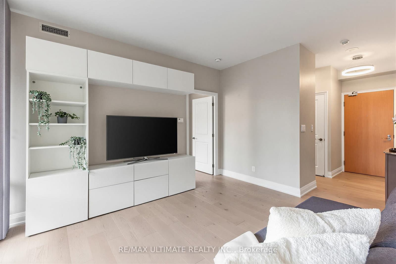 1 Bedford Road, Unit 603 thumbnail 6