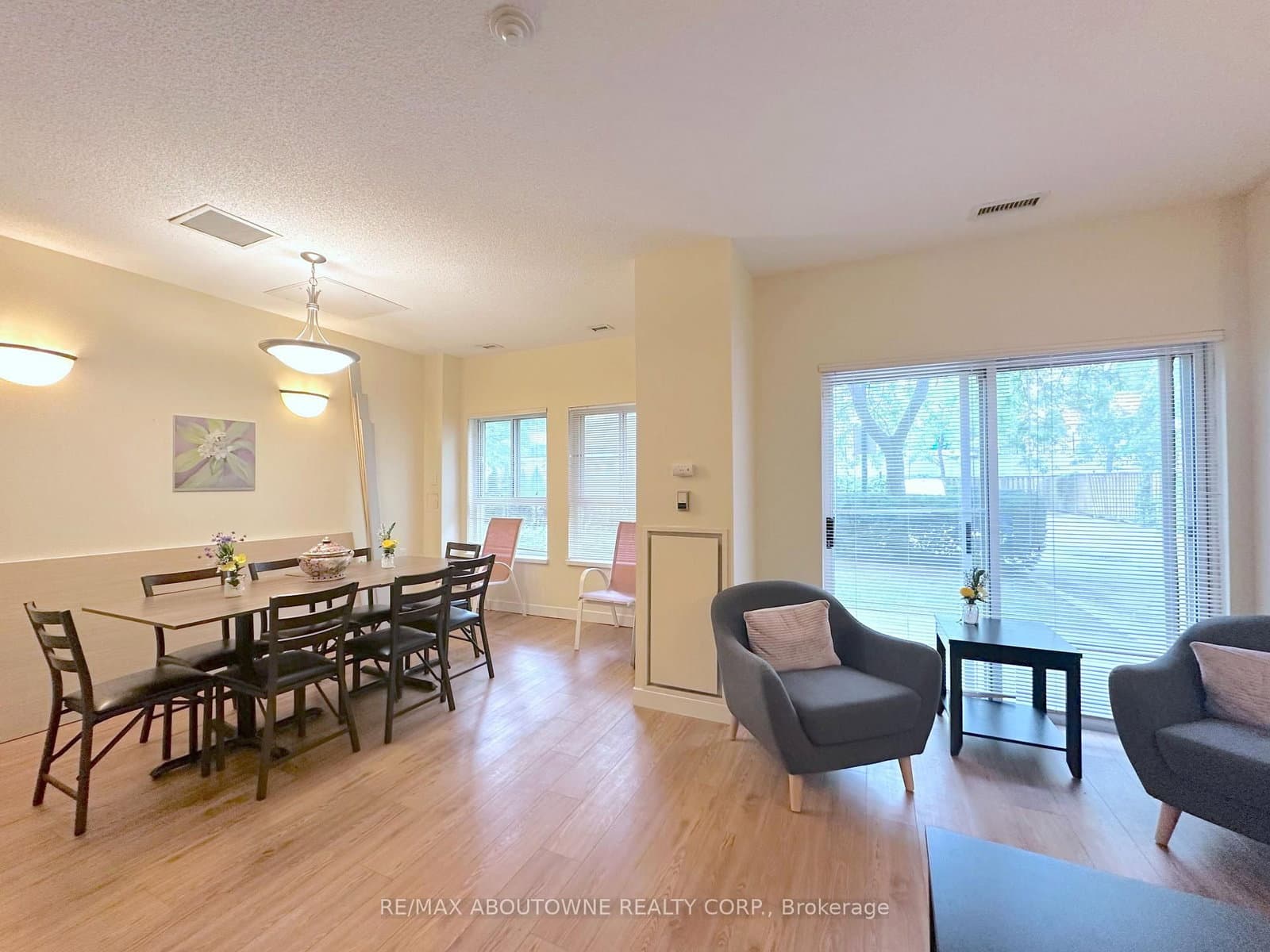 268 Merton Street, Unit 205 thumbnail 16