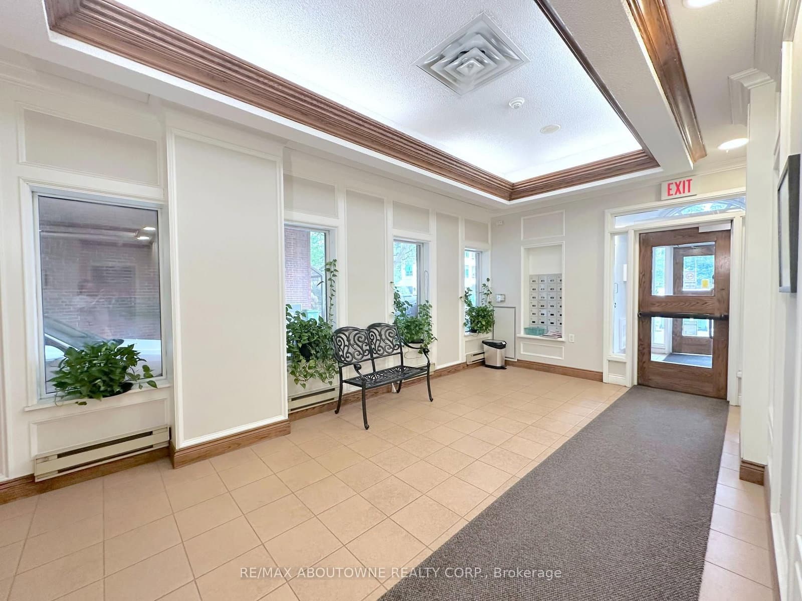 268 Merton Street, Unit 205 thumbnail 2