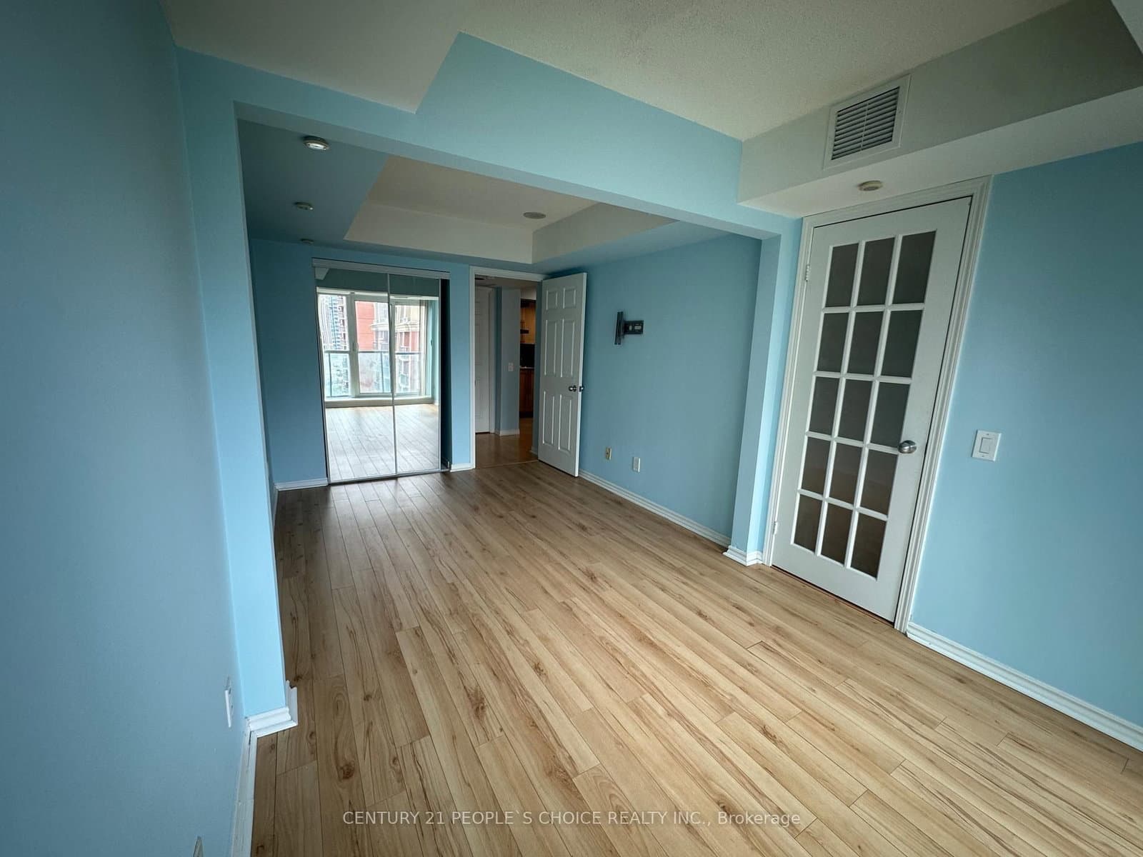 30 Harrison Garden Boulevard, Unit 1012 thumbnail 5