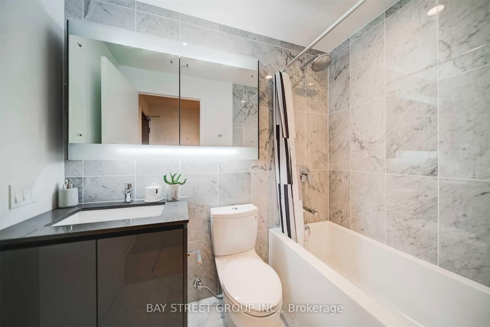 117 Mcmahon Drive, Unit 2503 thumbnail 20