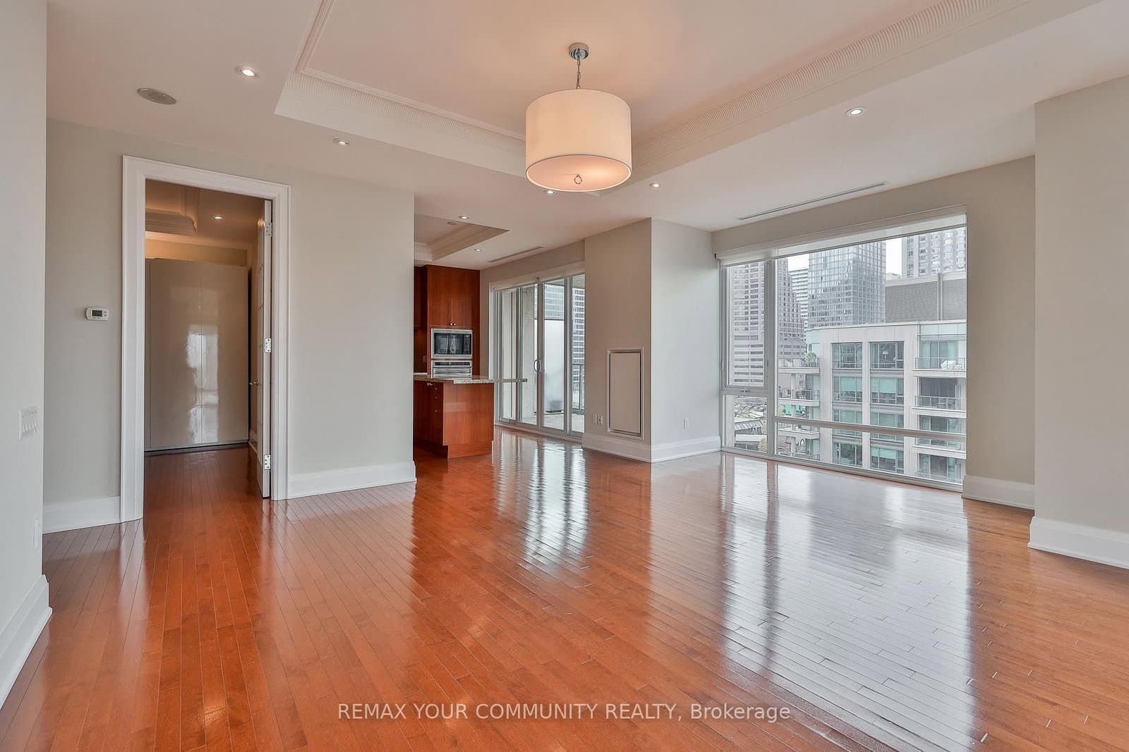 80 Yorkville Avenue, Unit 802 thumbnail 11