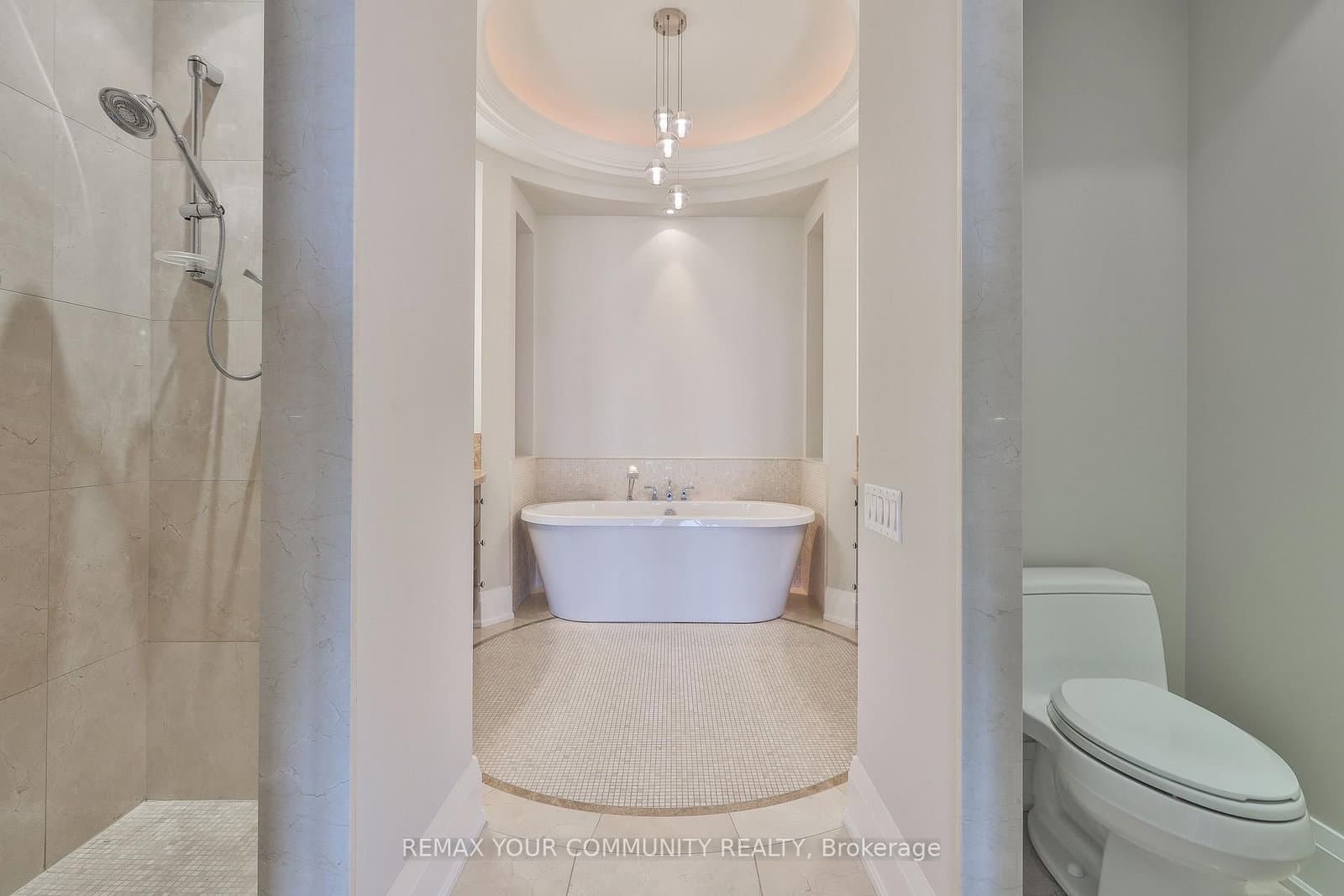 80 Yorkville Avenue, Unit 802 thumbnail 15