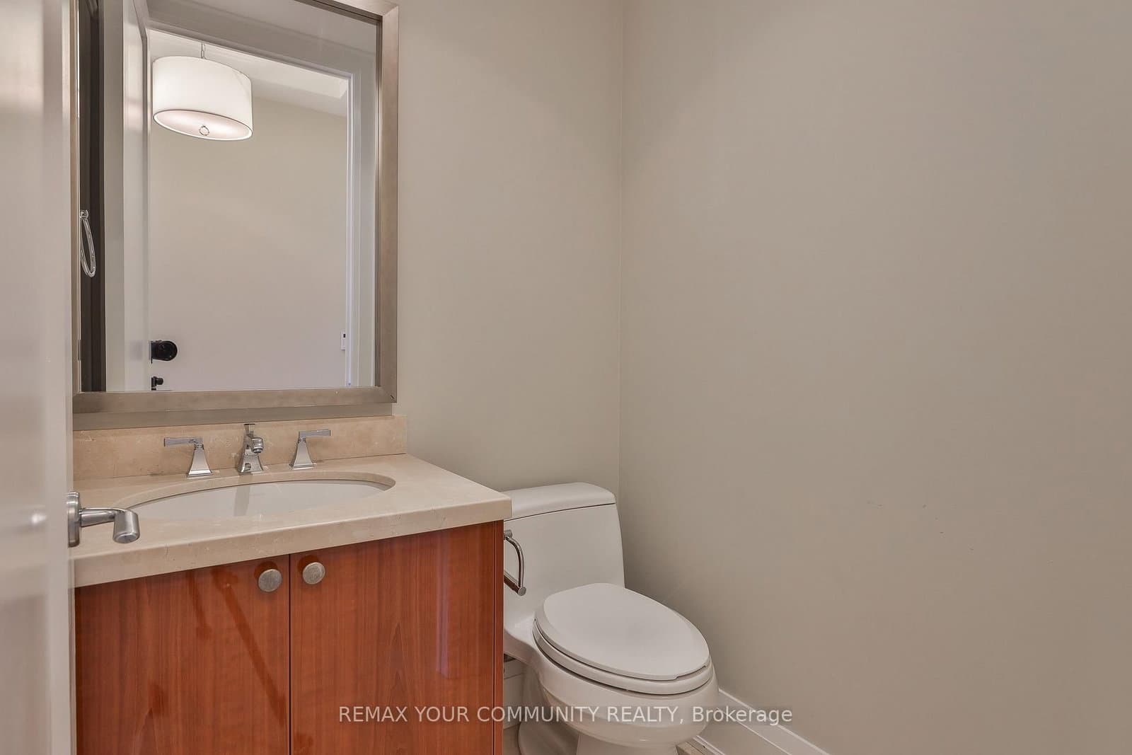 80 Yorkville Avenue, Unit 802 thumbnail 21