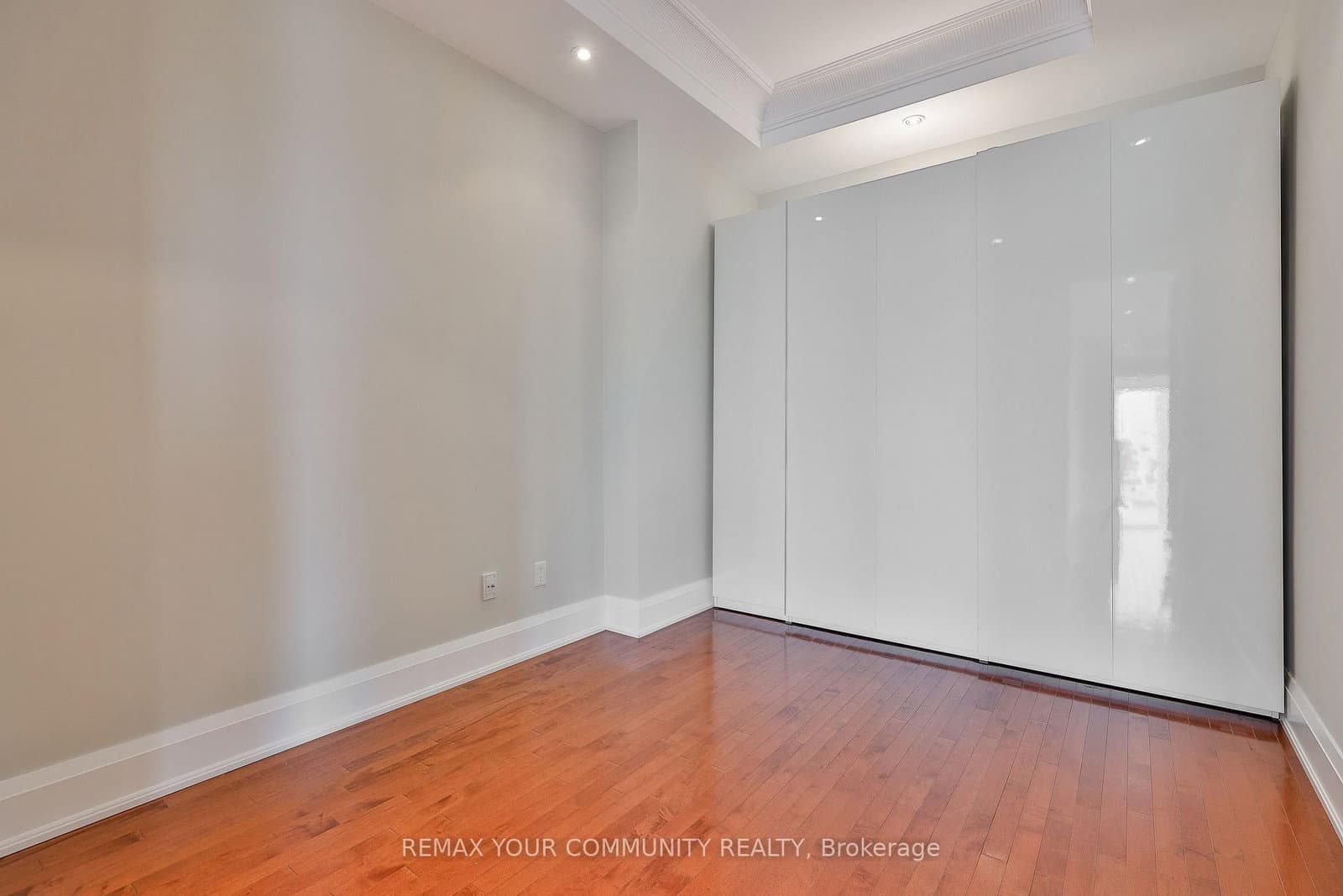 80 Yorkville Avenue, Unit 802 thumbnail 25