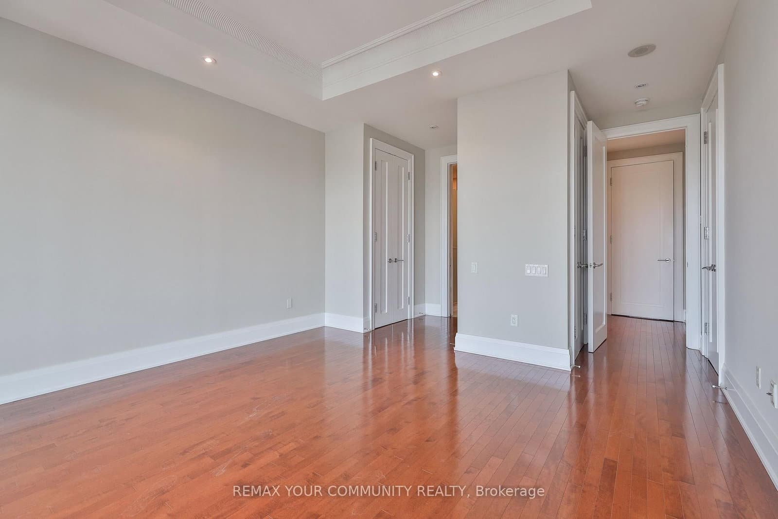 80 Yorkville Avenue, Unit 802 thumbnail 32