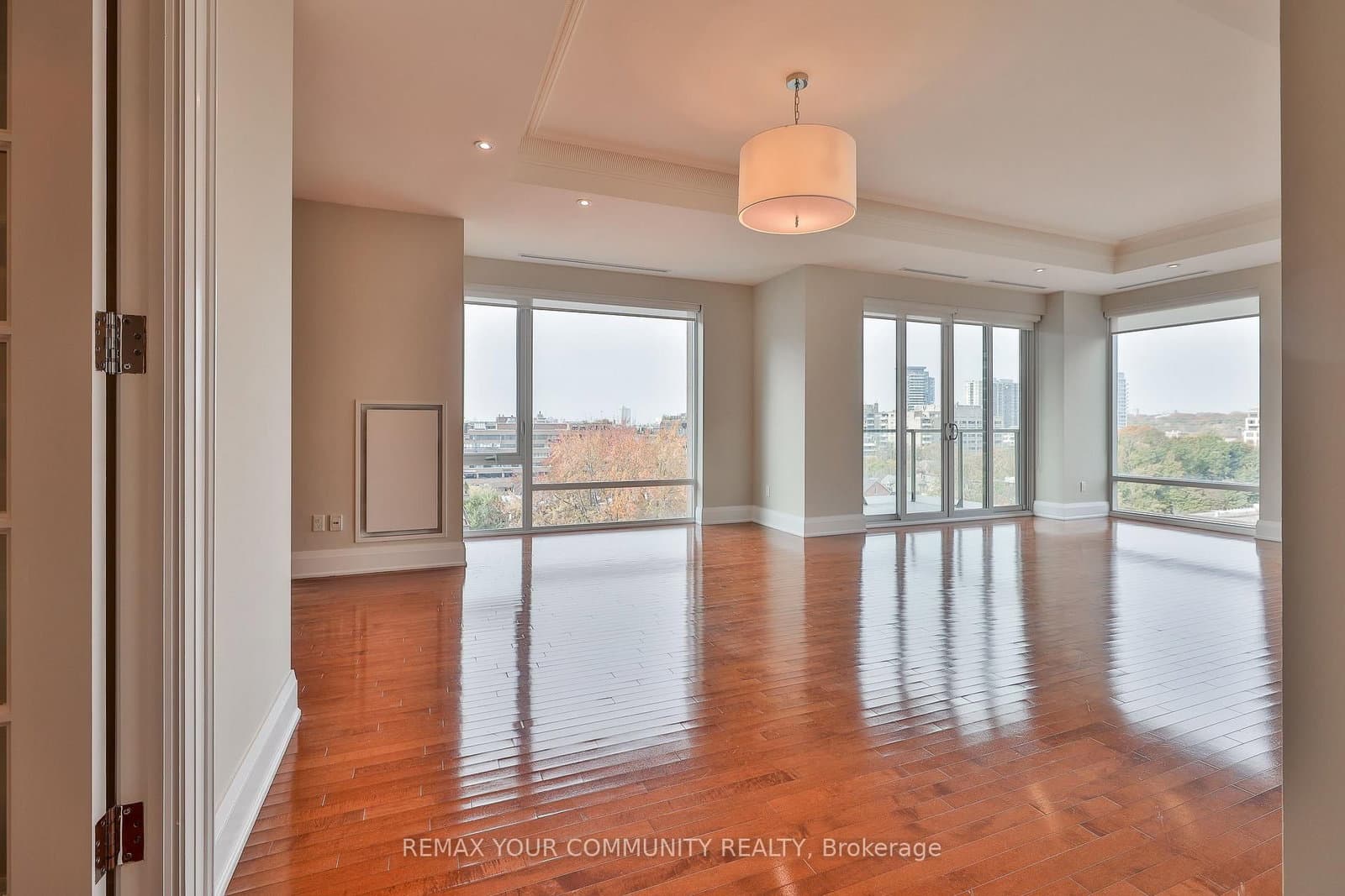 80 Yorkville Avenue, Unit 802 thumbnail 7