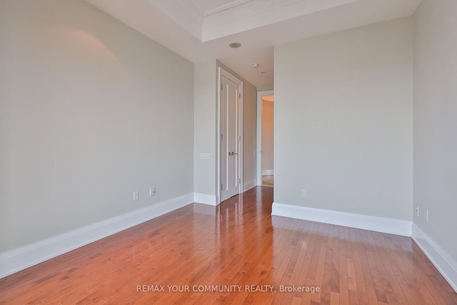 80 Yorkville Avenue, Unit 802 thumbnail 8
