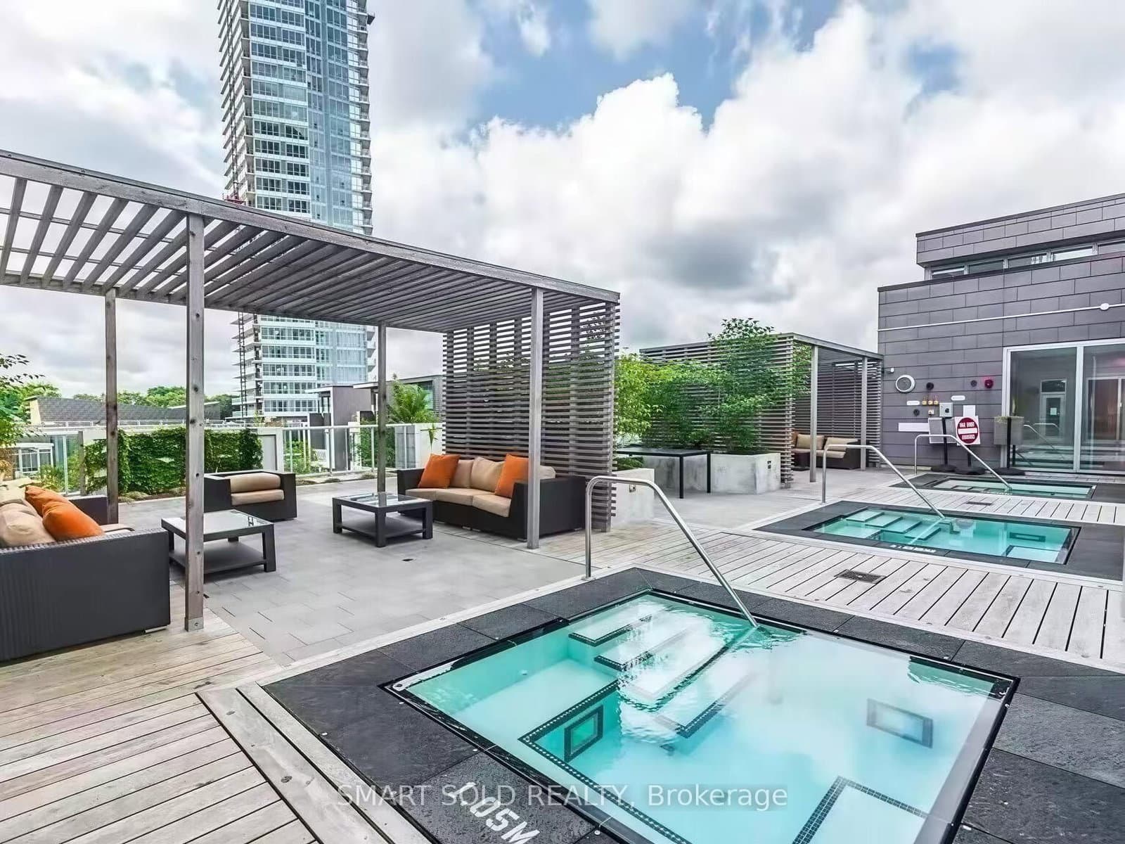 121 Mcmahon Drive, Unit 3208 thumbnail 10