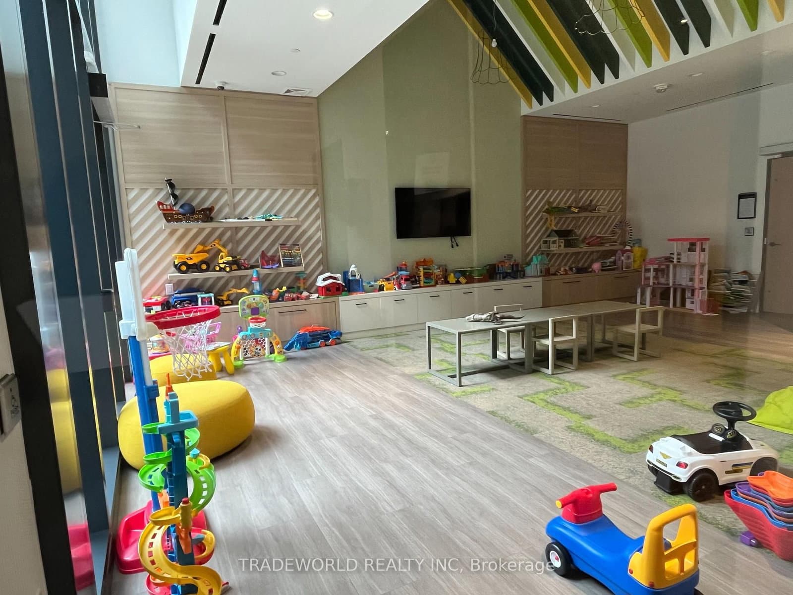180 Mill Street, Unit S512 thumbnail 17