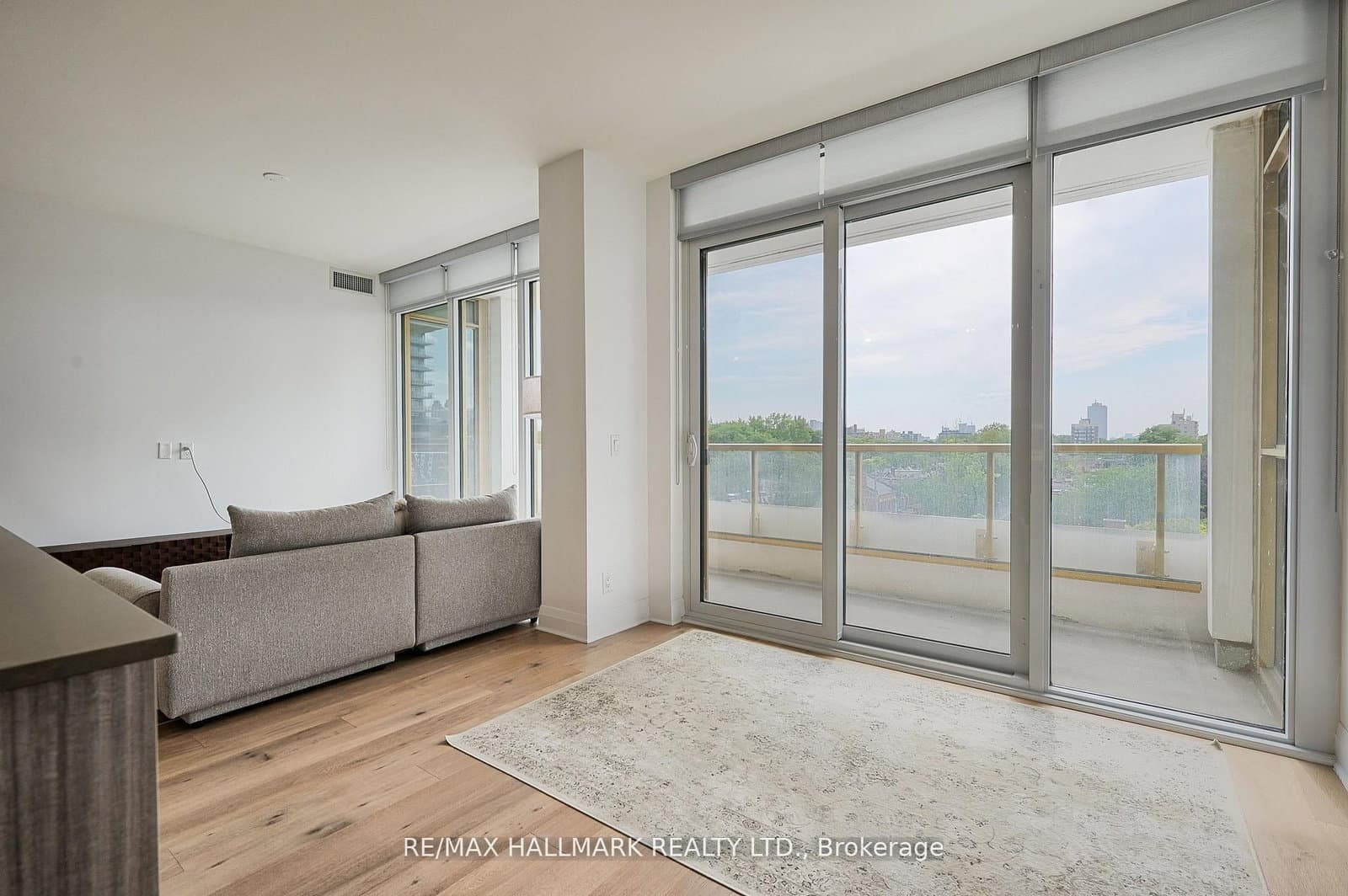 151 Avenue Road, Unit 601 thumbnail 17