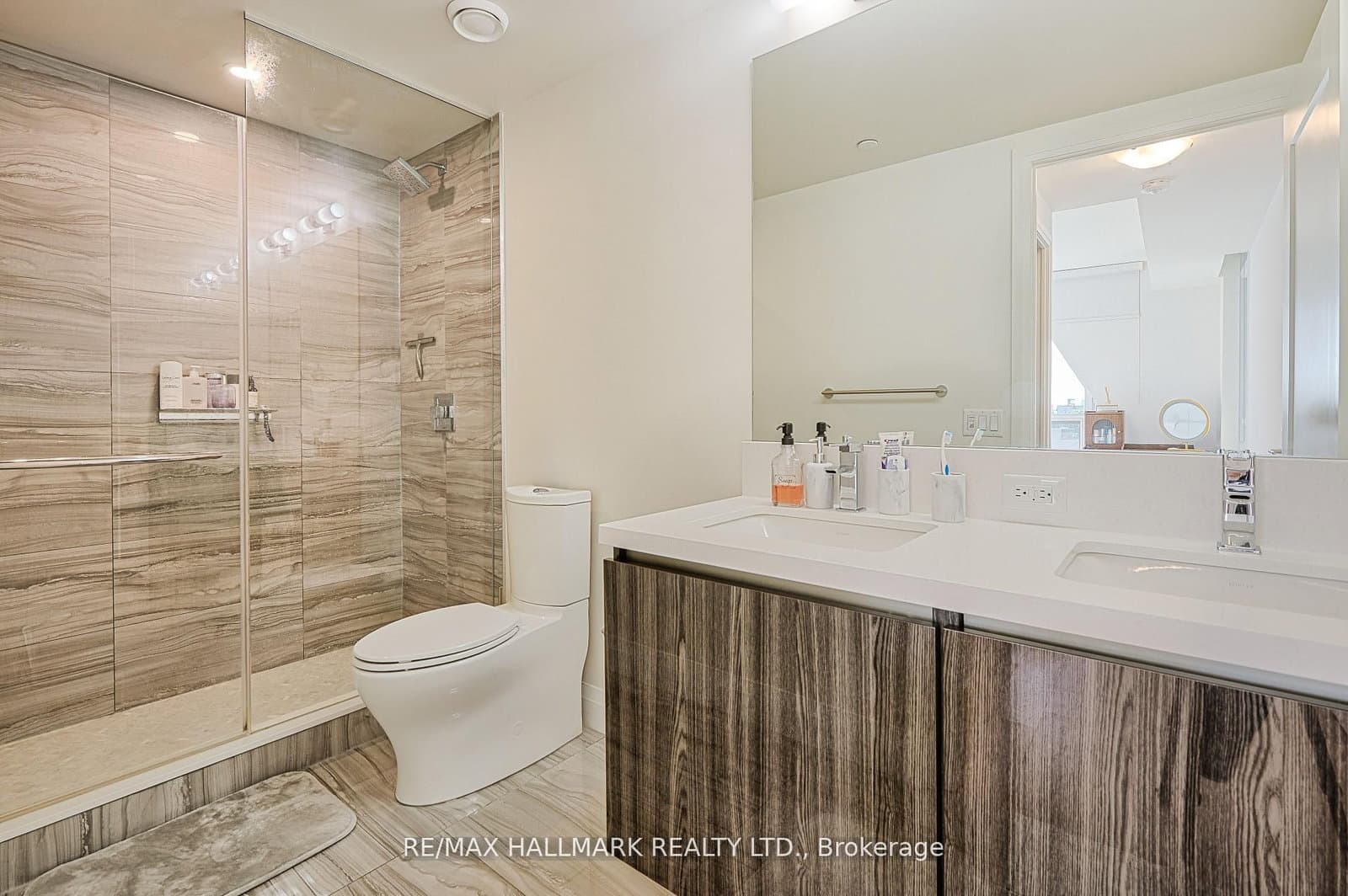 151 Avenue Road, Unit 601 thumbnail 24