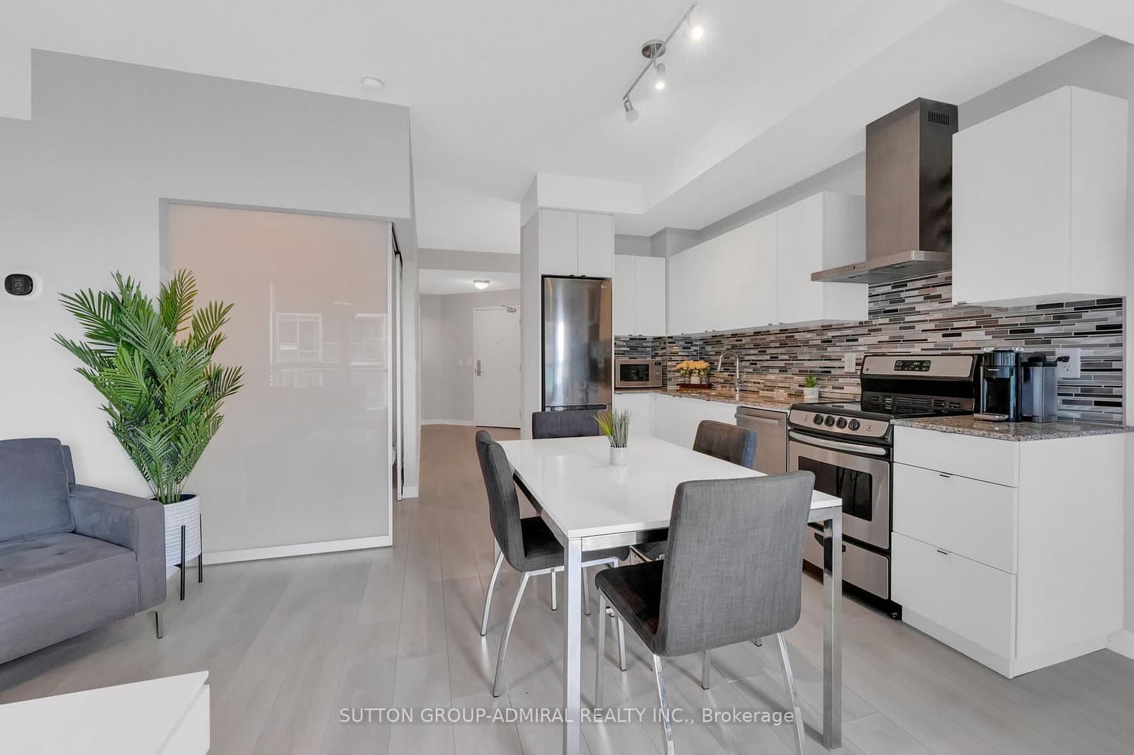 51 East Liberty Street, Unit 1315 thumbnail 10