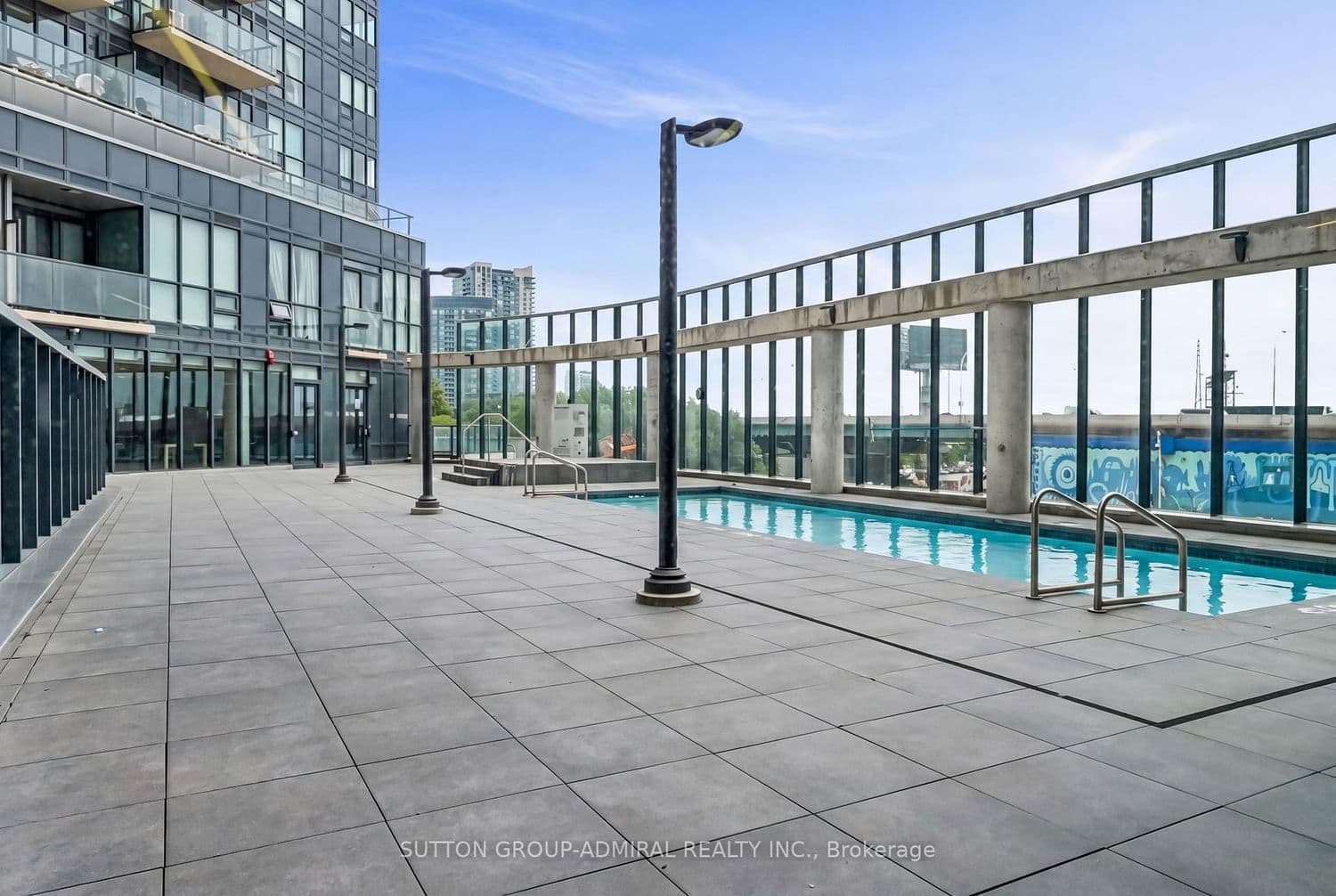 51 East Liberty Street, Unit 1315 thumbnail 23
