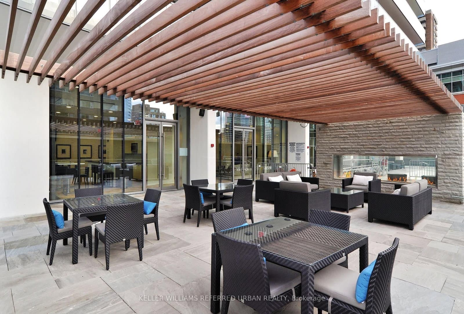 33 Charles Street E, Unit 3902 thumbnail 28
