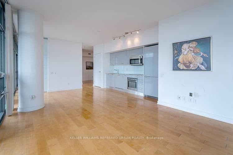 33 Charles Street E, Unit 3902 thumbnail 5
