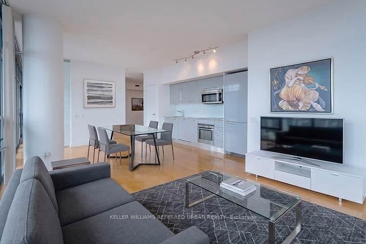 33 Charles Street E, Unit 3902 thumbnail 7