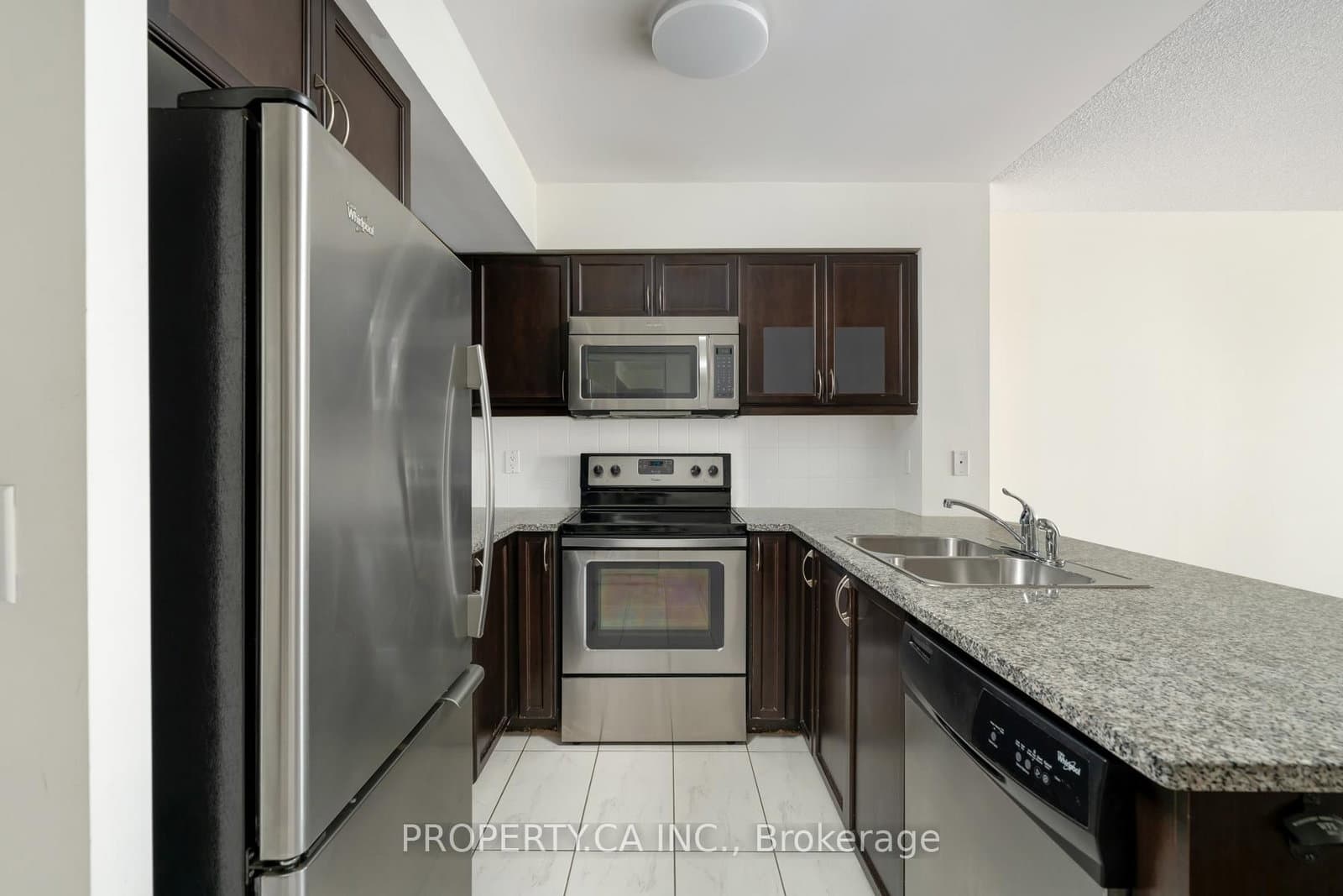25 Lower Simcoe Street, Unit 803 thumbnail 14