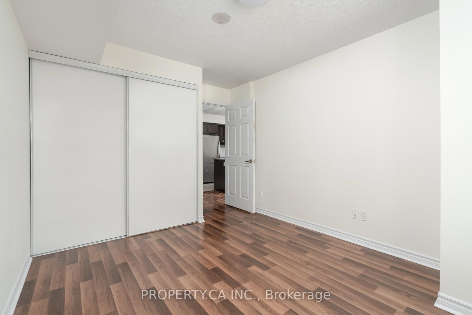 25 Lower Simcoe Street, Unit 803 thumbnail 24