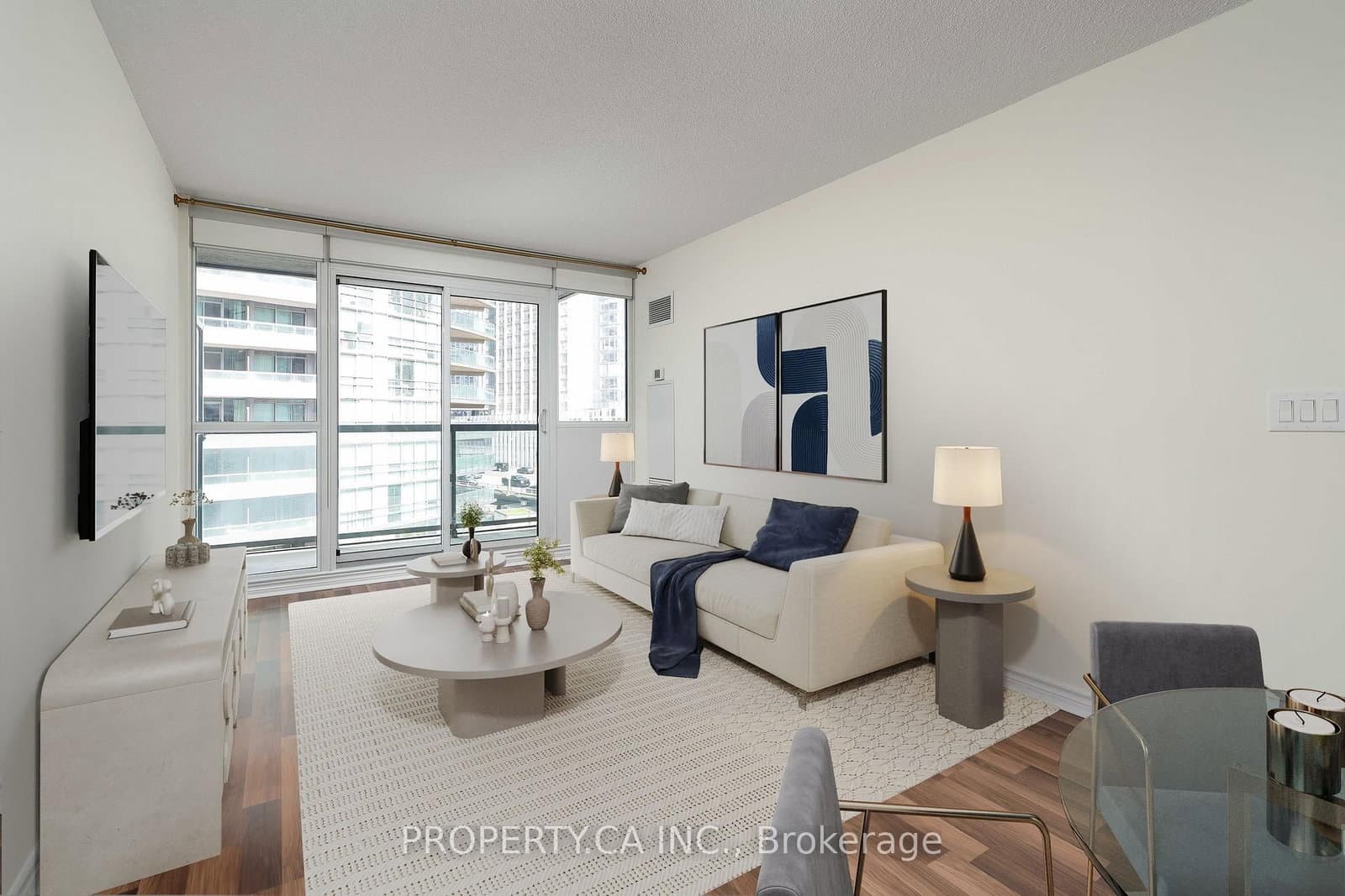 25 Lower Simcoe Street, Unit 803 thumbnail 3