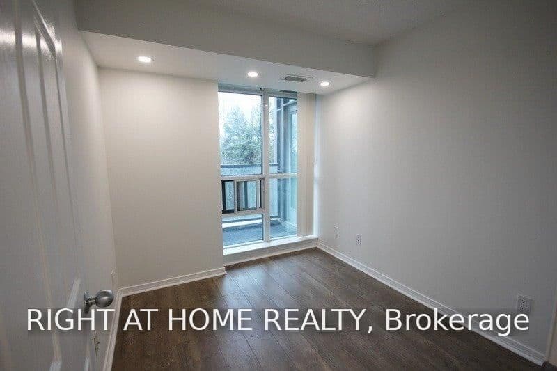 30 Harrison Garden Boulevard, Unit 207 thumbnail 11