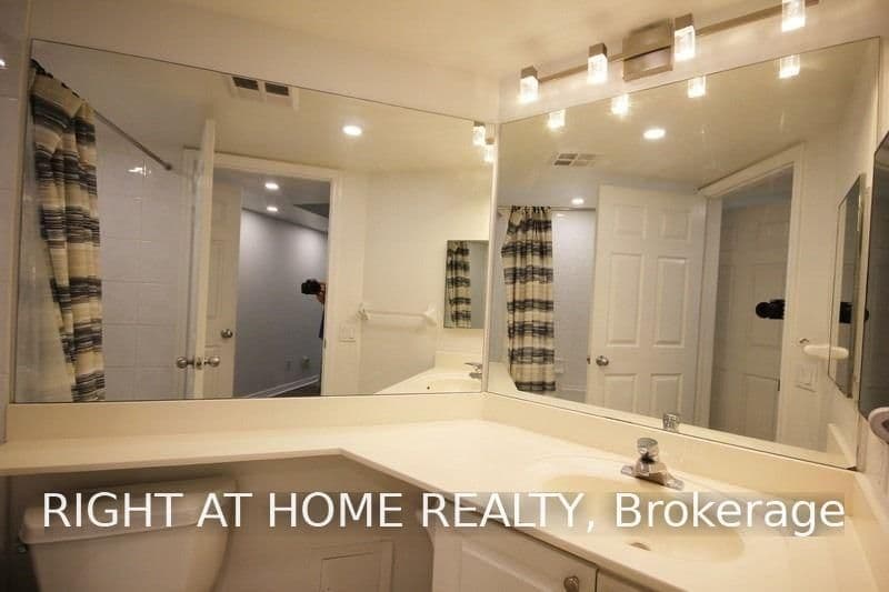 30 Harrison Garden Boulevard, Unit 207 thumbnail 9