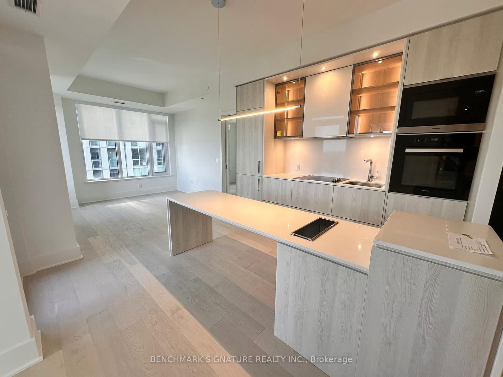 11 Yorkville Avenue, Unit 3604