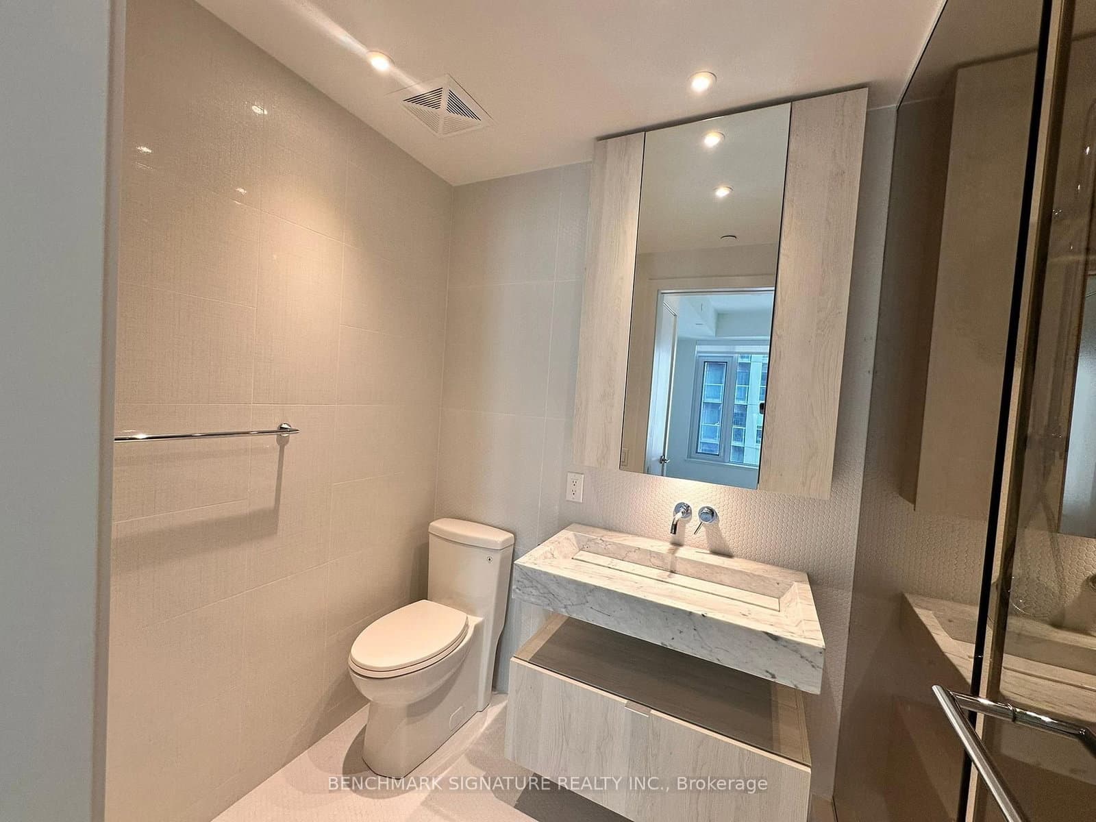 11 Yorkville Avenue, Unit 3604 thumbnail 9