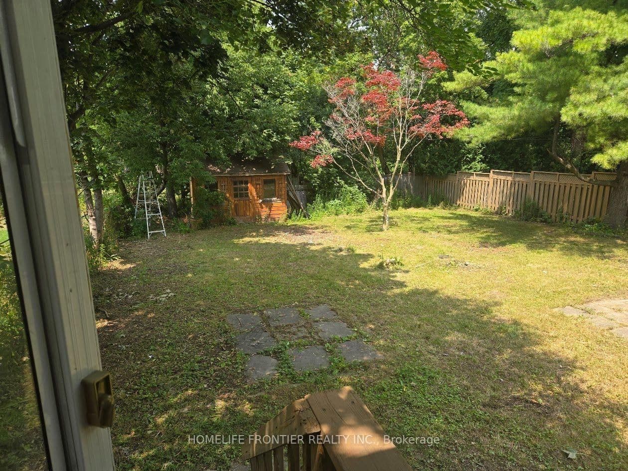 102 Betty Ann Drive thumbnail 14