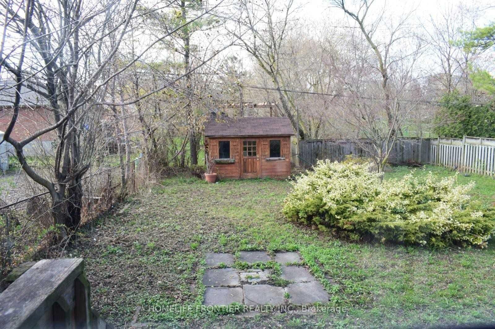 102 Betty Ann Drive thumbnail 3