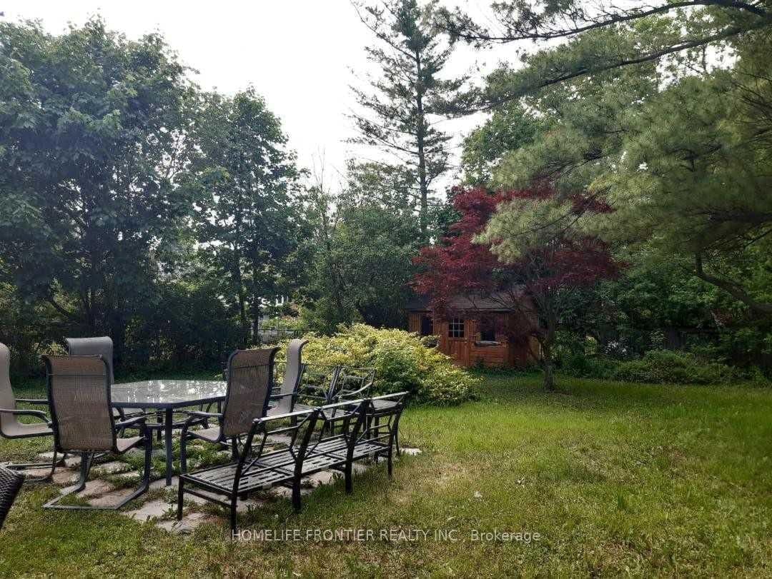102 Betty Ann Drive thumbnail 4