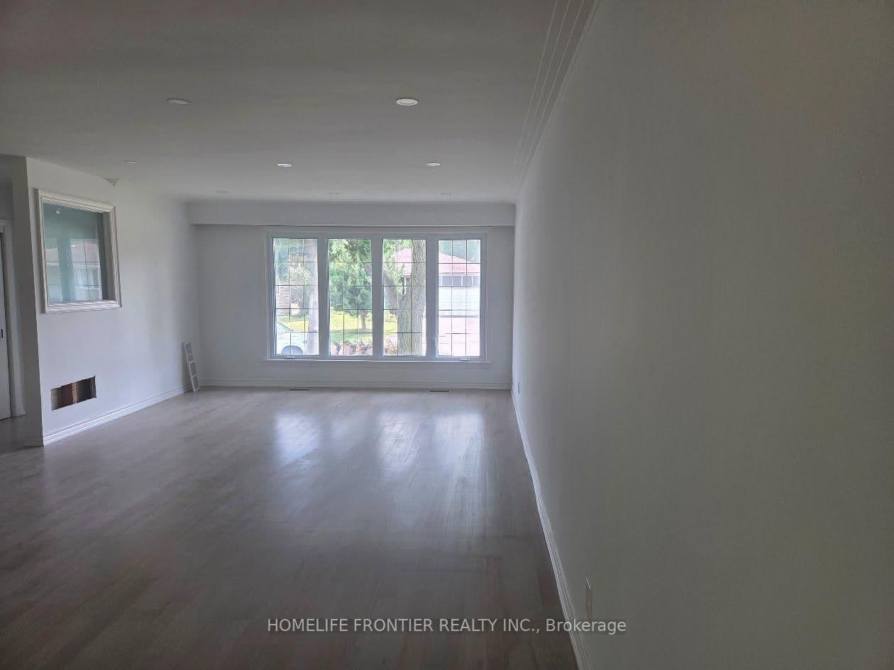 102 Betty Ann Drive thumbnail 7