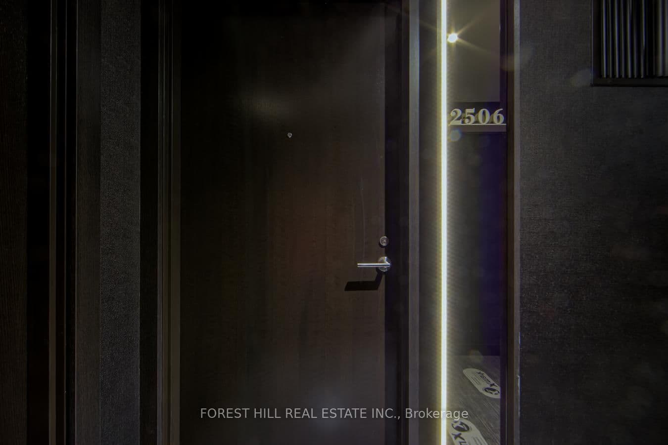 11 Yorkville Avenue, Unit 2506 thumbnail 4