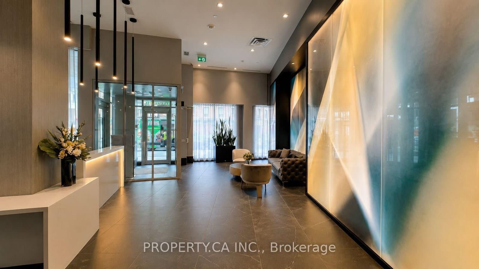 219 Dundas Street E, Unit 1706 thumbnail 2