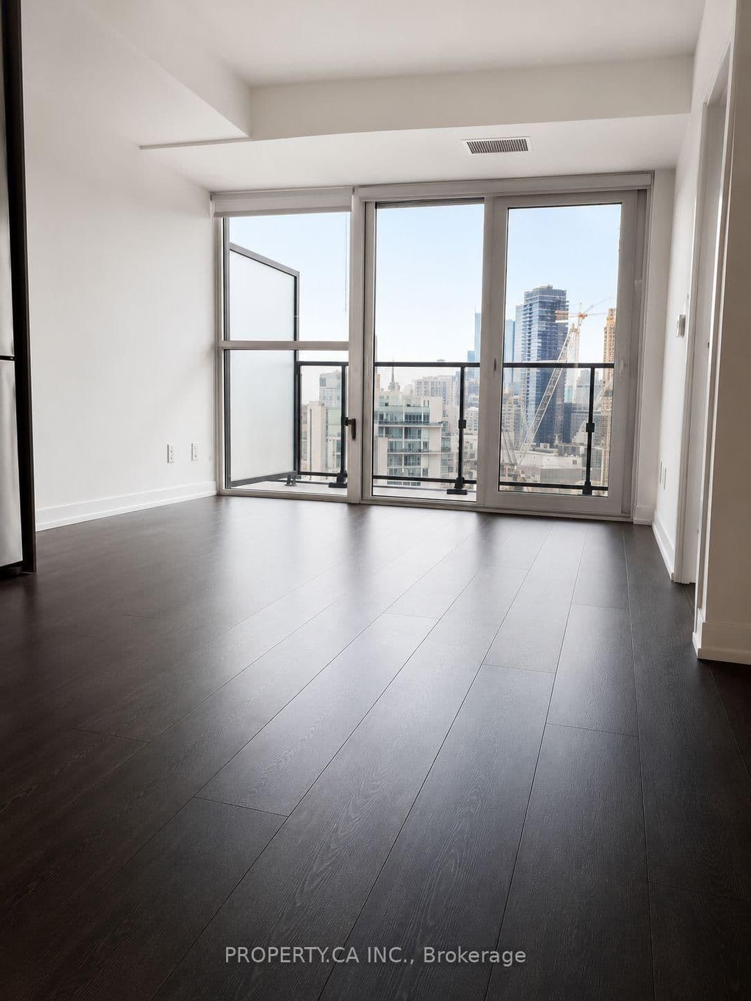 219 Dundas Street E, Unit 1706 thumbnail 4