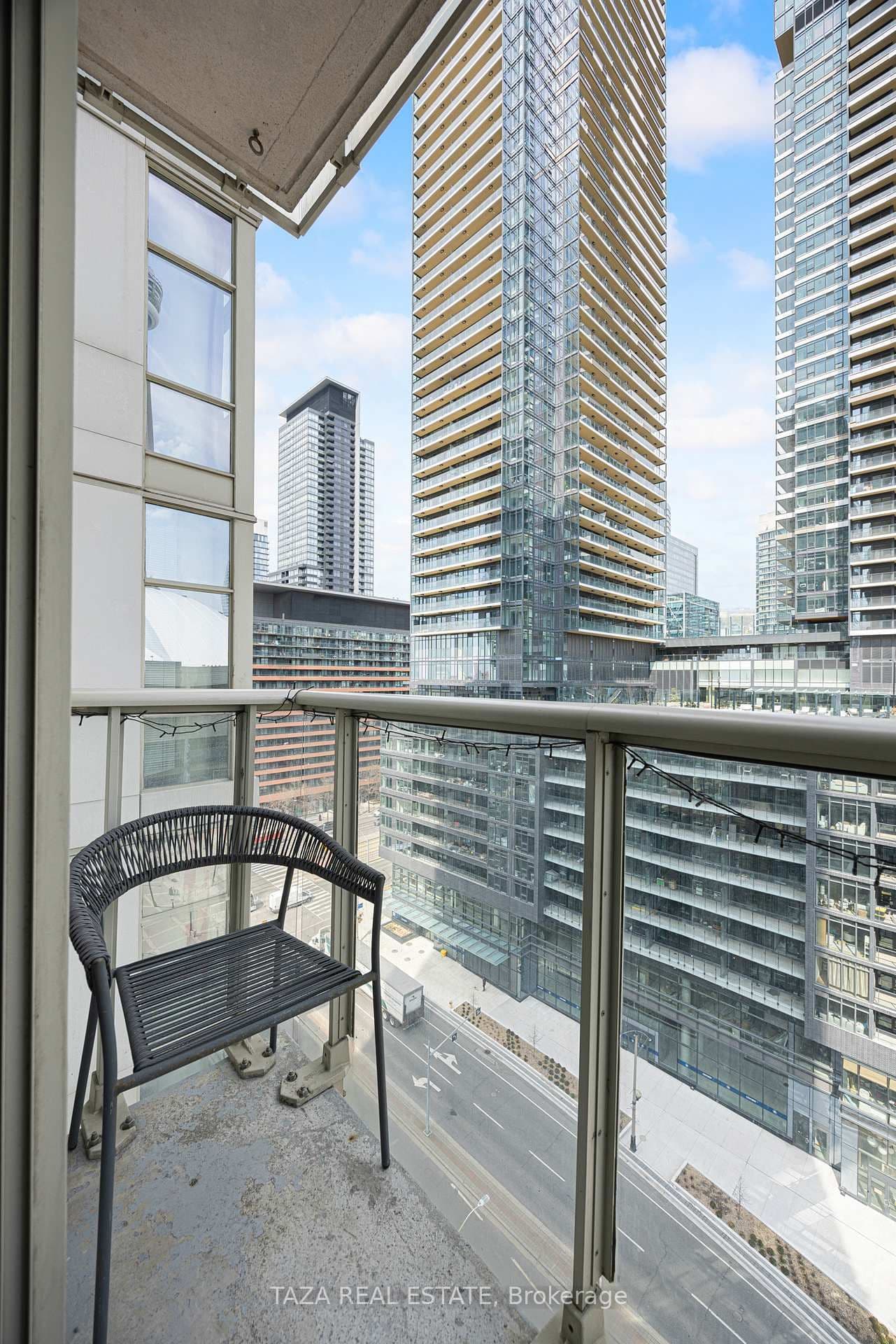 10 Navy Wharf Court, Unit 1705 thumbnail 17