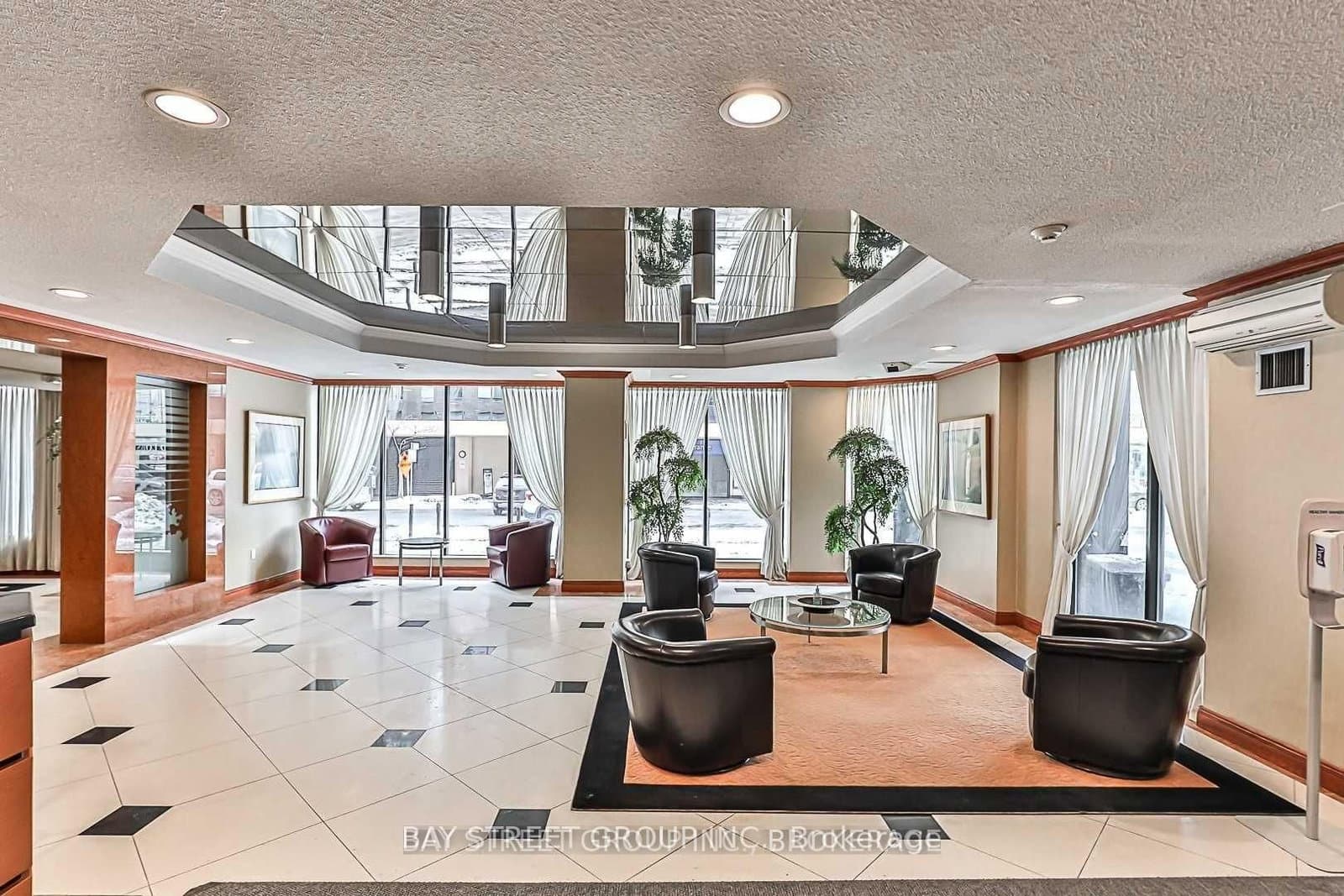 633 Bay Street, Unit 1202 thumbnail 17