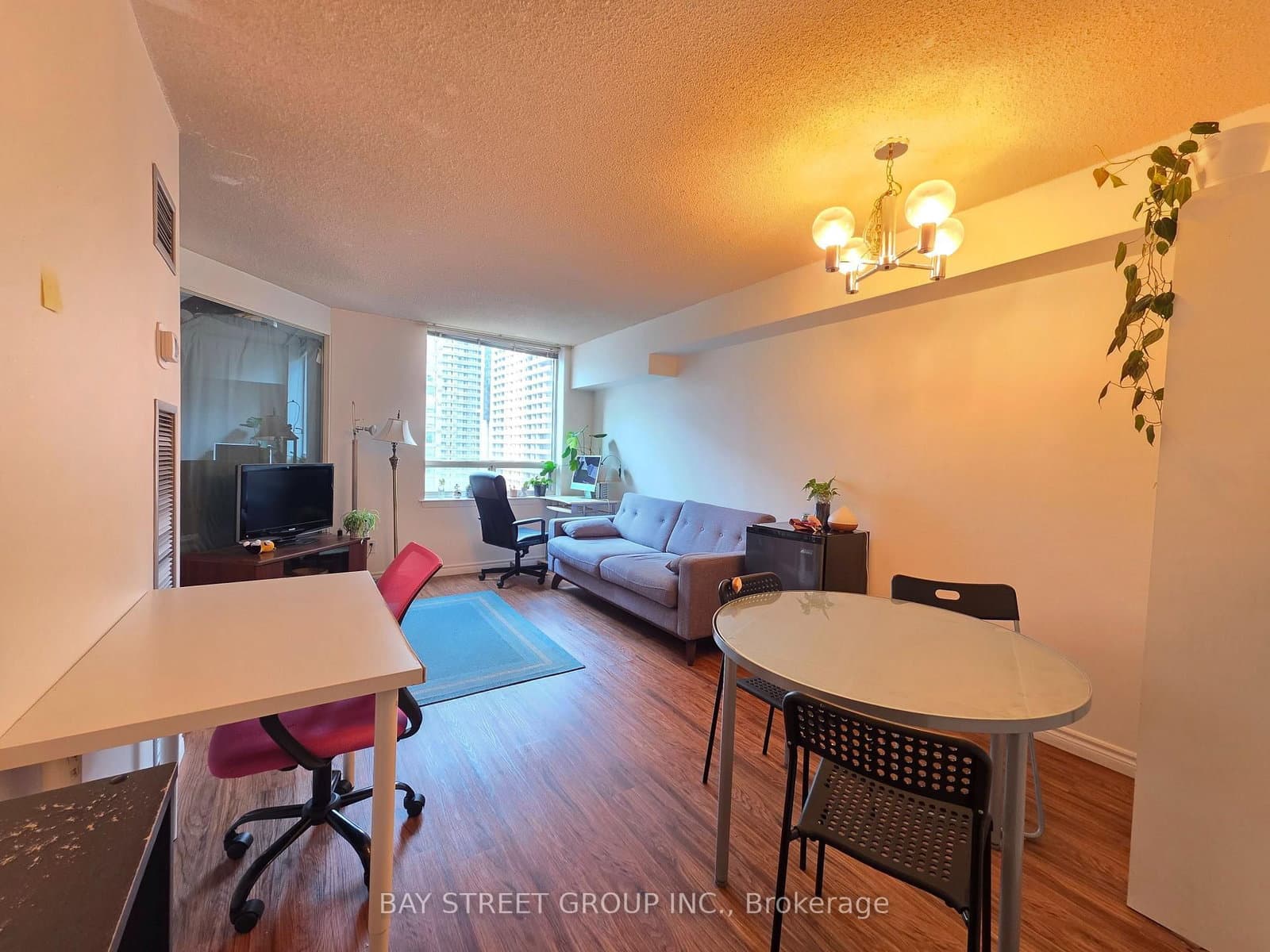633 Bay Street, Unit 1202 thumbnail 3