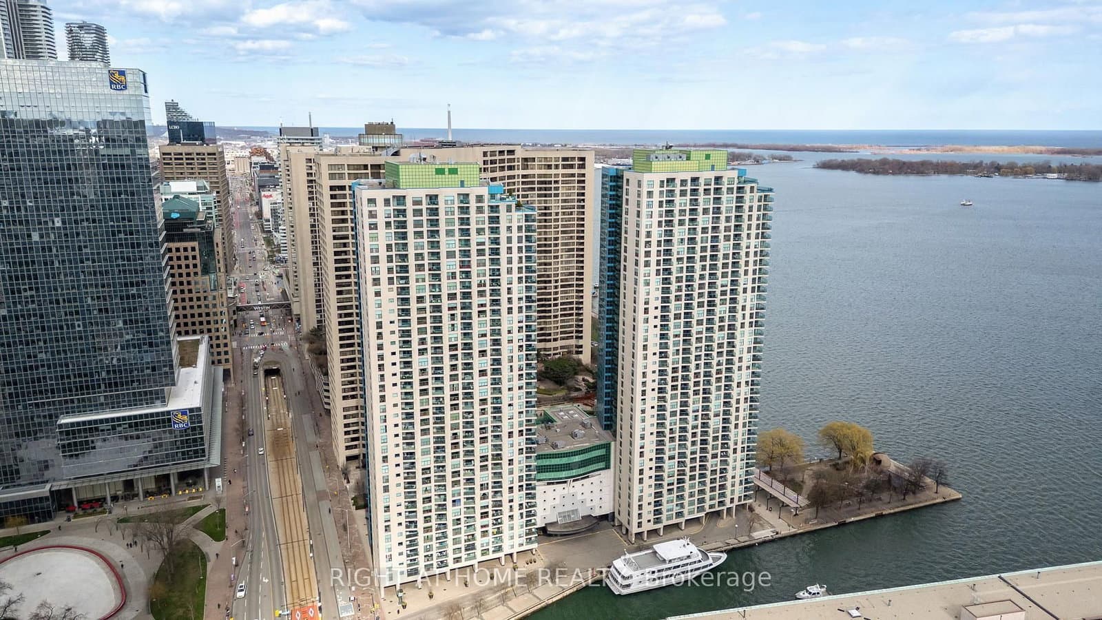77 Harbour Square, Unit 2306 thumbnail 31