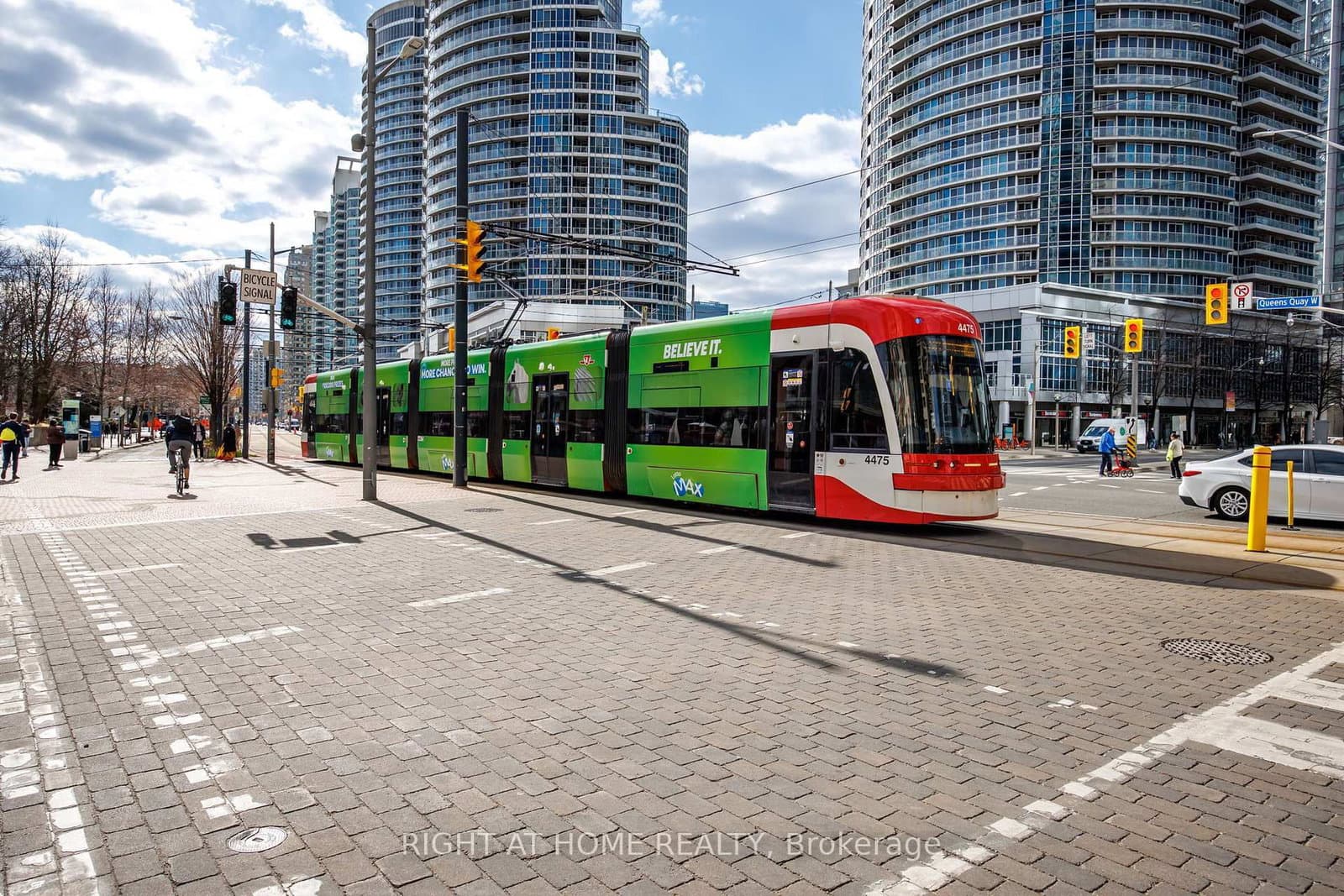 77 Harbour Square, Unit 2306 thumbnail 32