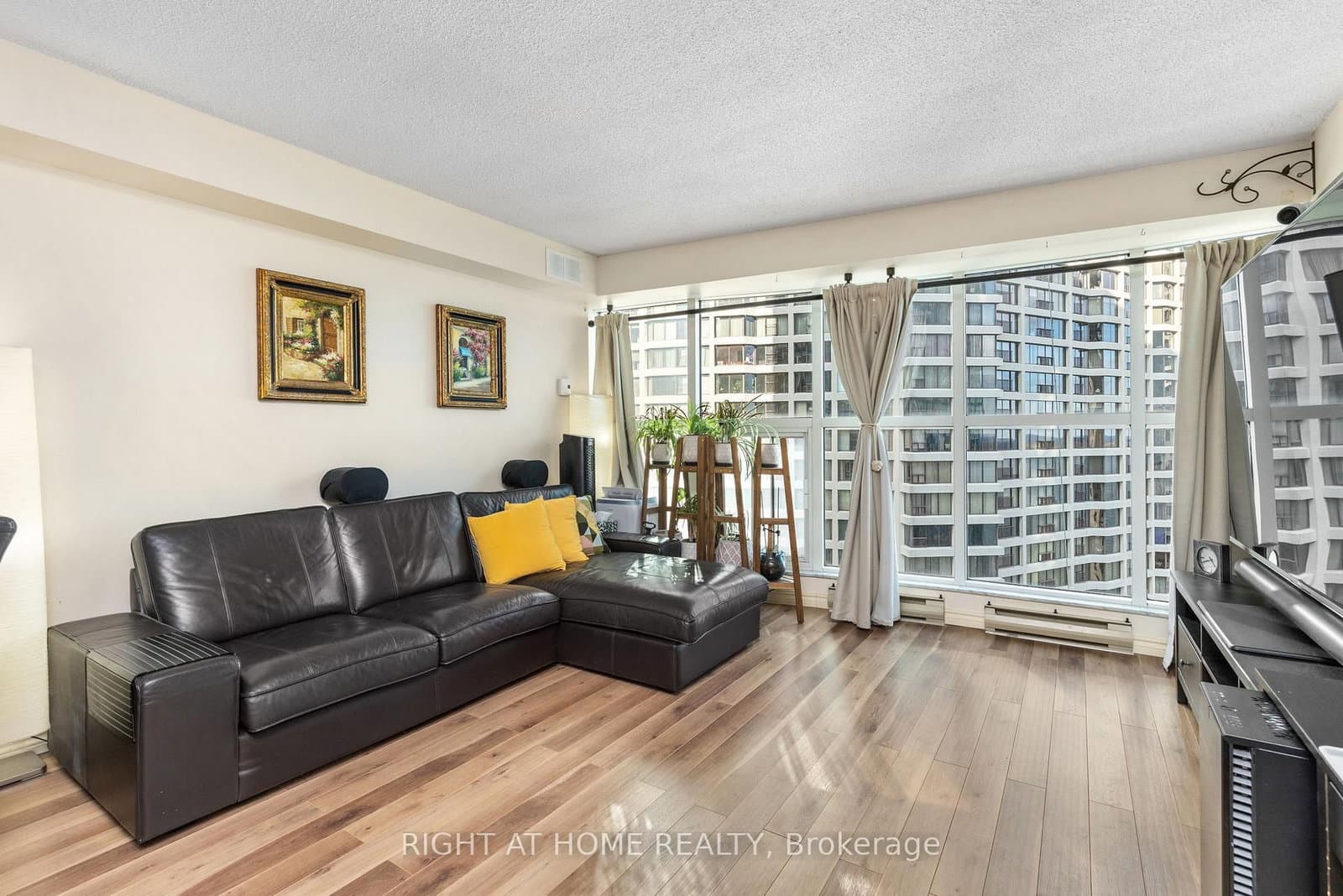 77 Harbour Square, Unit 2306 thumbnail 6