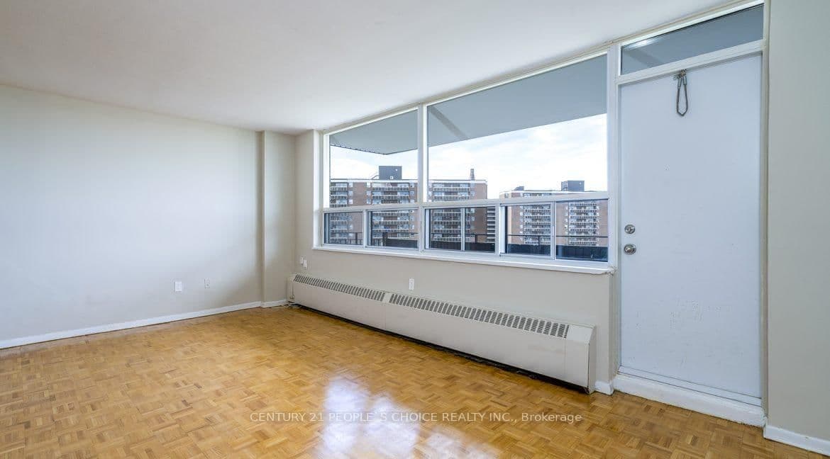 6161 Bathurst Street, Unit 705 thumbnail 2